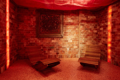 Black Tai Salt Co. Himalayan Salt Room 4' x  4' Surface Area - 16 Sq feet - 8"x8"x2"